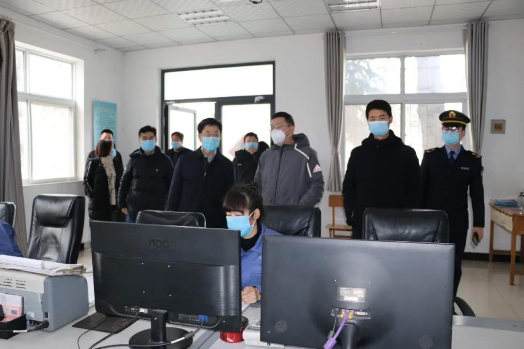 市,國(guó)資委,、,衛(wèi)健,委,領(lǐng)導(dǎo),到,公司,檢查,2月, . 市國(guó)資委、市衛(wèi)健委領(lǐng)導(dǎo)到公司檢查指導(dǎo)防疫工作